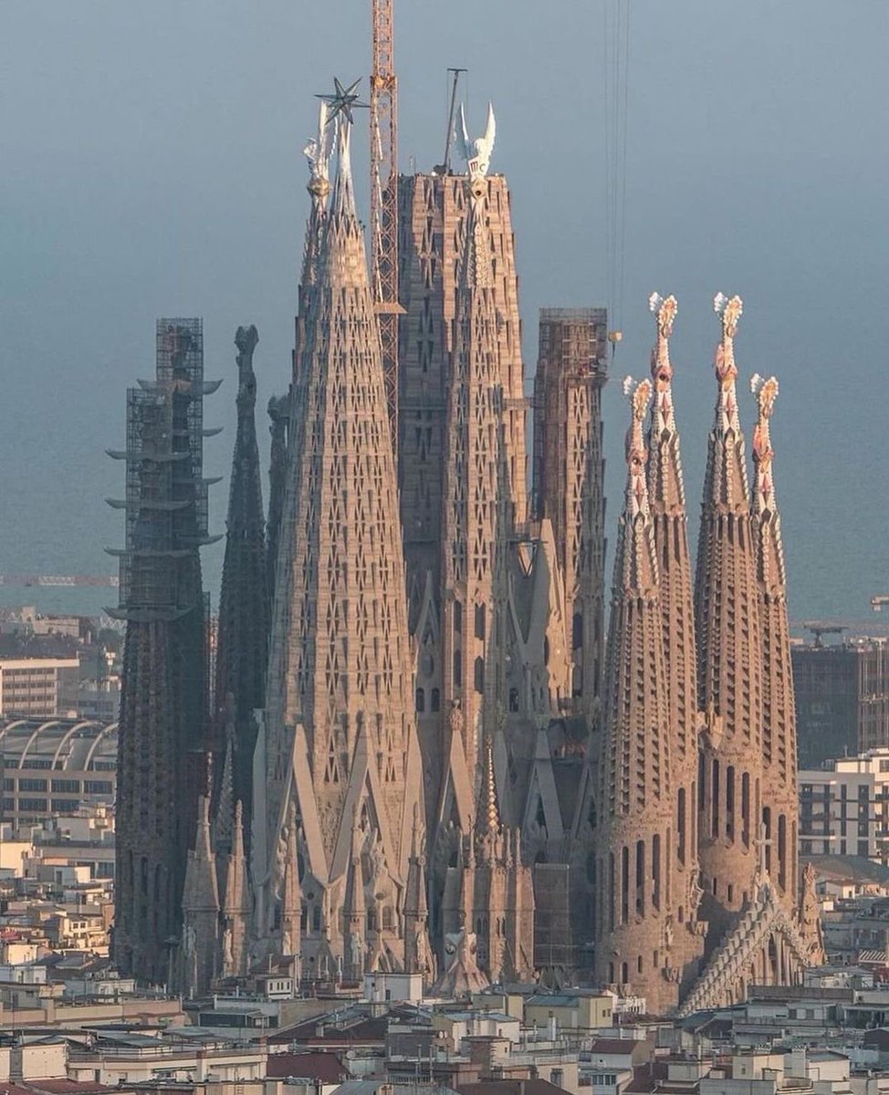 Church that’s been under construction for over 142 years in Barcelona