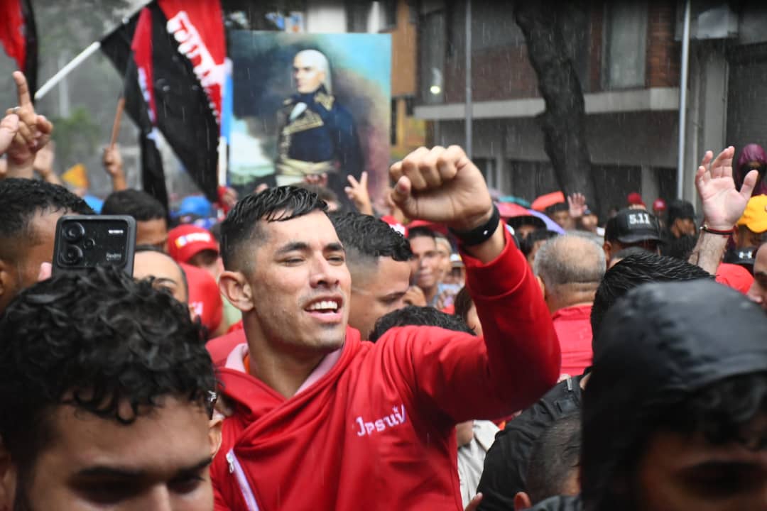 PartidoPSUV's tweet photo. Aquí hay un pueblo dispuesto a defender nuestro país. 

#PatriaSoberanaYPlena https://t.co/oHry5xGqjd