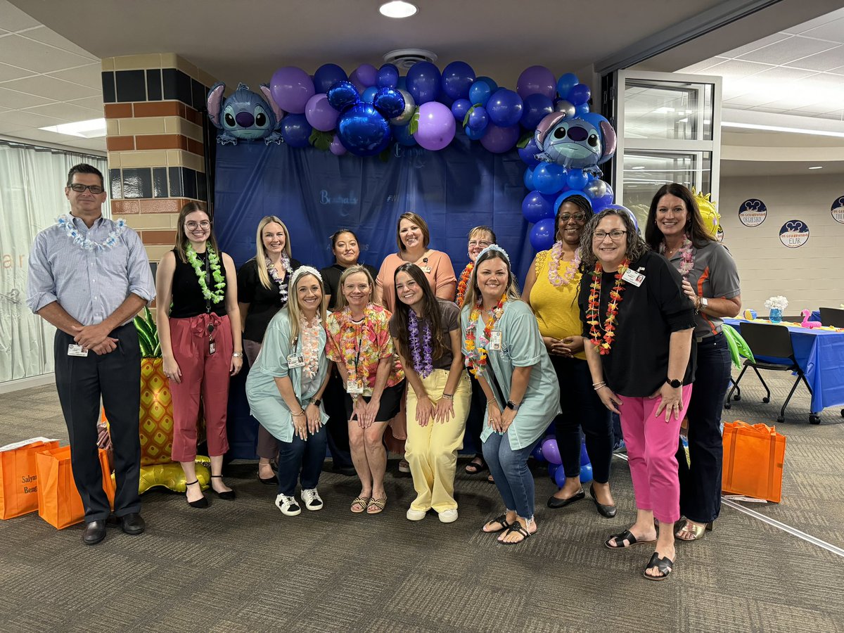 salyardsms's tweet photo. It was a magical day to be a Bengal as we welcomed our new staff to our ohana(family)! We can't wait to see #BengalMagic everyone will create this year! 

Thank you to our lead mentors, Mrs. Wagner and Ms. Giron, for all you hard work. 

#WeAreSalyards #BengalPride #CFISDSpirit https://t.co/QCpvmwAGyl