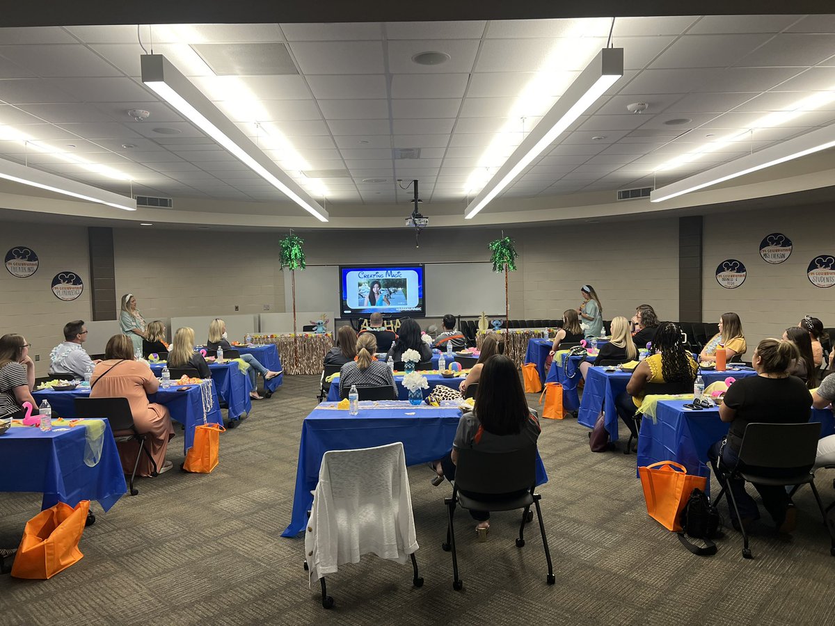 salyardsms's tweet photo. It was a magical day to be a Bengal as we welcomed our new staff to our ohana(family)! We can't wait to see #BengalMagic everyone will create this year! 

Thank you to our lead mentors, Mrs. Wagner and Ms. Giron, for all you hard work. 

#WeAreSalyards #BengalPride #CFISDSpirit https://t.co/QCpvmwAGyl