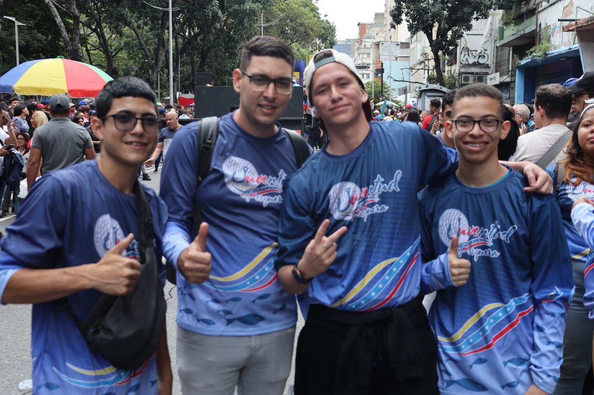 MinpescaVE 🐟 (@minpescave2) on Twitter photo #Venezuela | La Juventud Pesquera salió a las calles de Caracas a ratificar su compromiso con la Patria.
Nuestros jóvenes en Revolución son Avance, Prosperidad, Deporte, Cultura y Paz.
<a href="/NicolasMaduro/">Nicolás Maduro</a>
<a href="/Jcloyo/">Juan Carlos Loyo</a>
#PatriaSoberanaYPlena #Venezuela | La Juventud Pesquera salió a las calles de Caracas a ratificar su compromiso con la Patria.
Nuestros jóvenes en Revolución son Avance, Prosperidad, Deporte, Cultura y Paz.
<a href="/NicolasMaduro/">Nicolás Maduro</a>
<a href="/Jcloyo/">Juan Carlos Loyo</a>
#PatriaSoberanaYPlena
