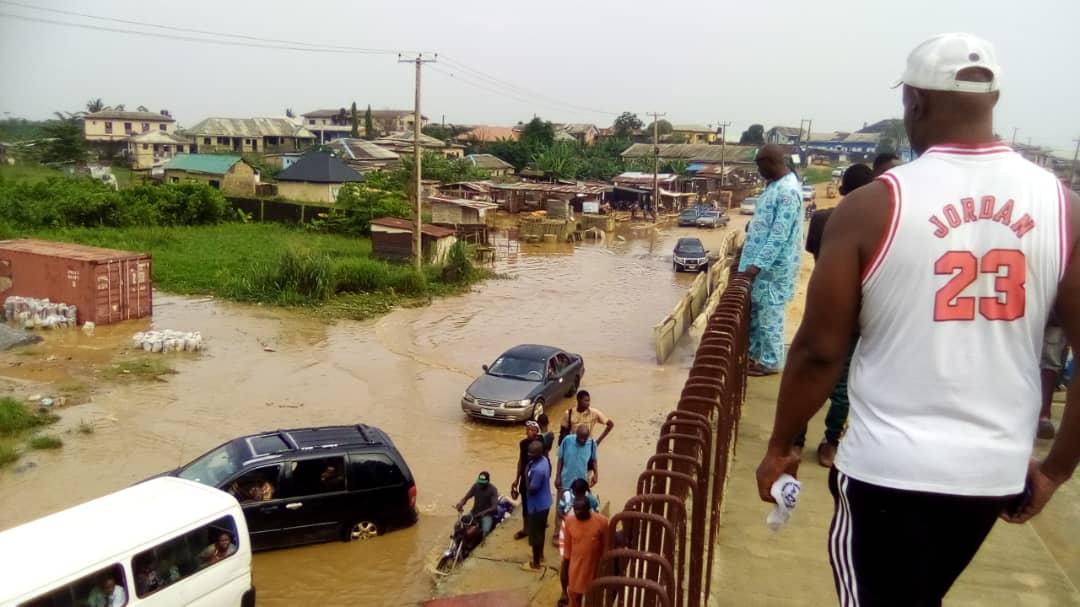 kalmdavid's tweet photo. "16km for 16 years" !!!
Nigeria, Lagos State, IKORODU,
Agric- Isawo Road.

@jidesanwoolu @drobafemihamzat
@gbenga_omo @BSaluHundey
@LagosHOS  #EndBadGovernaceInNigeria #OccupyStateHouse  #OccupyAbujaProtest 
National Grid | Area 1 https://t.co/Rqh83XOZ27