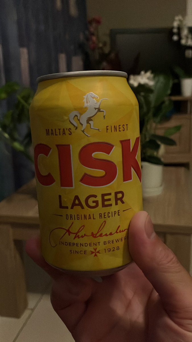 お土産で頂いたマルタのラガー🍺
美味しいです✨