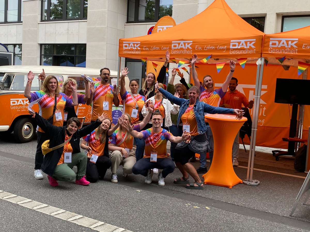 Andreas Mirwald (@mir_wood) on Twitter photo ♥️🧡💛💚💙💜
Seit vielen Jahren engagiert sich die <a href="/DAKGesundheit/">DAK-Gesundheit</a> für #Vielfalt, #Respekt, #Toleranz & #Demokratie. So auch auf dem #CSD in <a href="/hamburg_de/">hamburg.de</a>. Gemeinsam mit 250.000 Menschen, setzen wir ein buntes und lautes Zeichen für ein vielfältiges und gesundes Miteinander🏳️🌈💪🏼🏳️⚧️ ♥️🧡💛💚💙💜
Seit vielen Jahren engagiert sich die <a href="/DAKGesundheit/">DAK-Gesundheit</a> für #Vielfalt, #Respekt, #Toleranz & #Demokratie. So auch auf dem #CSD in <a href="/hamburg_de/">hamburg.de</a>. Gemeinsam mit 250.000 Menschen, setzen wir ein buntes und lautes Zeichen für ein vielfältiges und gesundes Miteinander🏳️🌈💪🏼🏳️⚧️