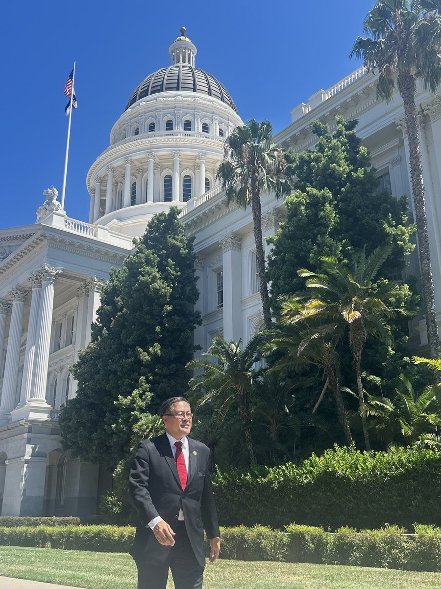 AsmMikeFong's tweet photo. Iโm back in Sacramento for the final month of the Legislative Session!
The safety of our campus communities continues to be my focus, and I look forward to seeing the #ACalltoAction Legislative Package, to improve #TitleIX protections, across the finish line! https://t.co/1wTipYoMxy