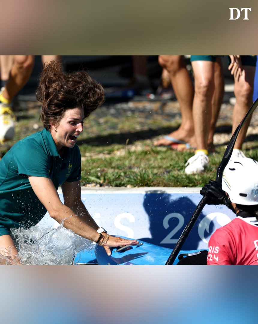 dailytelegraph's tweet photo. WHAT A MOMENT! Jessica Fox couldn't contain her excitement, jumping into the water to celebrate as her sister Noemie claimed her first Gold Medal at the #ParisOlympics. โค๏ธ
READ MORE: https://t.co/Stw04yQcFj
#Paris2024 #olympics #australia #NSW #jessfox #noemiefox https://t.co/uGmHncdK8a