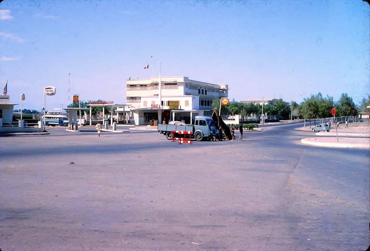 LiveDjib's tweet photo. Selon vous, quel est le moyen le plus efficace pour sensibiliser les citoyens à la propreté ?

 • Éducation dans les écoles
 • Campagnes médiatiques
 • Initiatives communautaires
 • Sanctions légales
 • Autre (précisez)

@LiveDjib 
#Djibouti https://t.co/WBCSs9QzXA