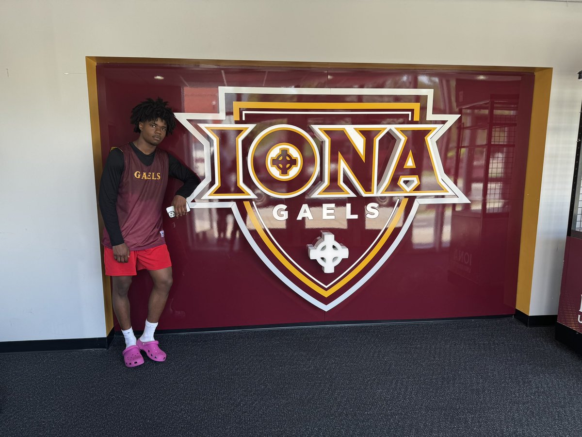 JacksonSouther7's tweet photo. great day. Great work in front of coaches &amp; got to see my bro Jojo, who is now at @IonaGaelsMBB. Thank you again coaches for having me. #prospect #blessed #iona #brotherhoodalways #southkenthoops #collegeworkout @SouthKentHoops https://t.co/iFEcZ42ceV