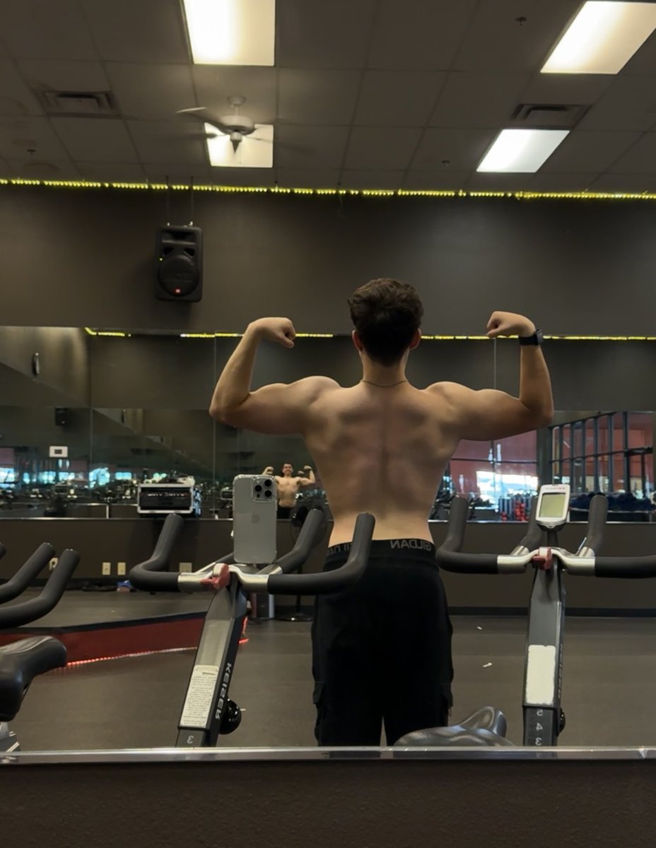 PearsFN's tweet image. trusted god through it all. 

time for the lean bulk 🫡