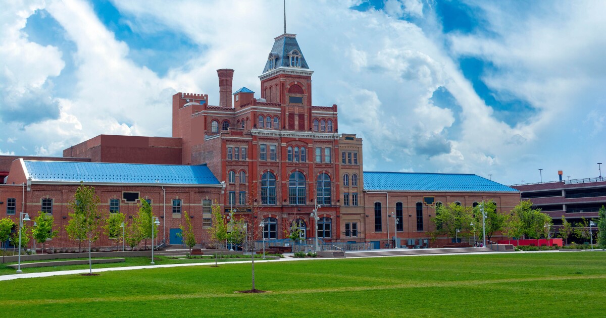 Most university leaders favor P3s dlvr.it/TBX4r9 - <a href="/TheBondBuyer/">The Bond Buyer</a> $$