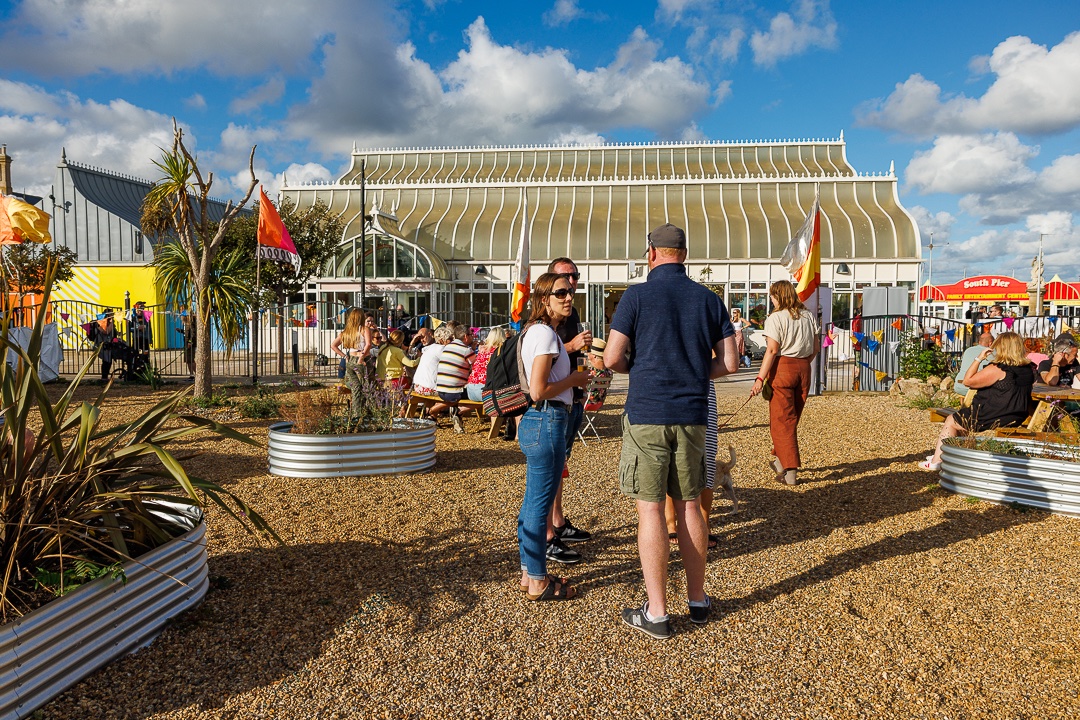 FirstLight_Fest's tweet image. First Light Festival and East Point Pavilion are excited to be hosting the thrilling final stage of @TourofBritain with a day of celebration on Sunday 8 September on Royal Green! 🚴‍♂️

Discover more... 👉 eastpointpavilion.com/events/tour-of…

#TourOfBritain #Lowestoft