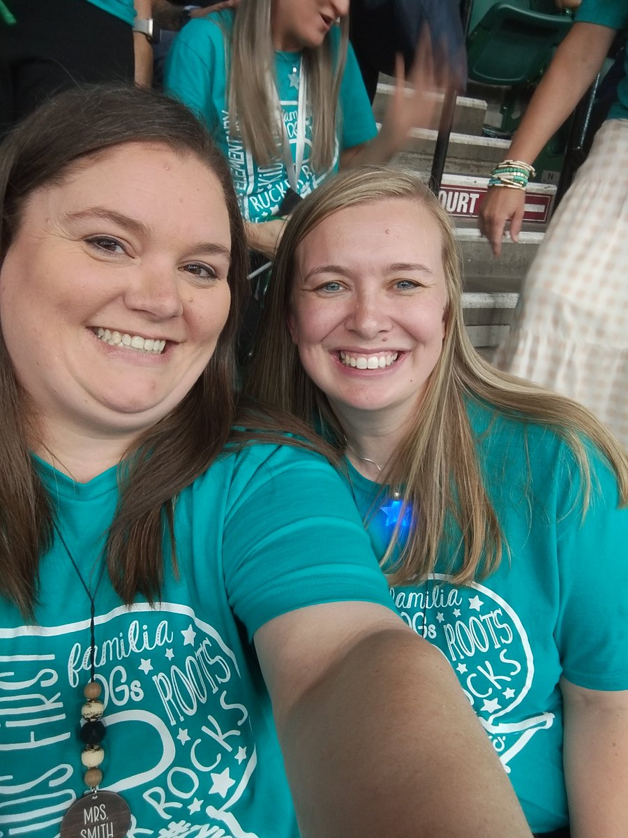 Christy Smith tweet media