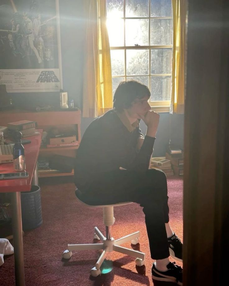 ava | mike wheeler's therapist tweet media