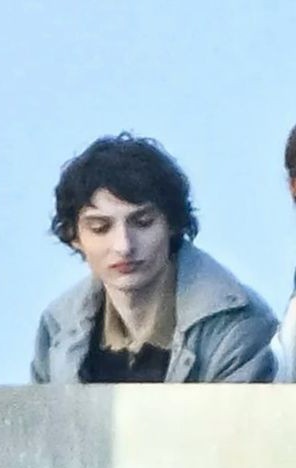 ava | mike wheeler's therapist tweet media