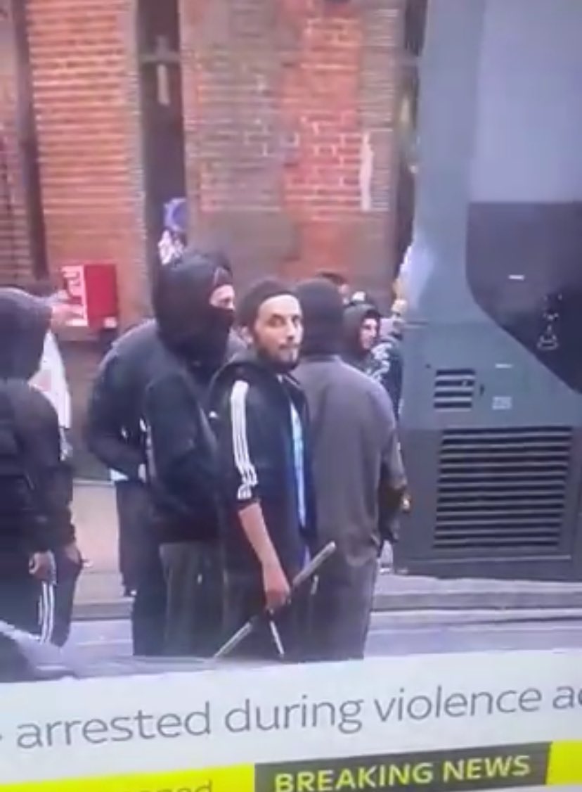 LeilaniDowding's tweet photo. Stay out of Birmingham right now!   These people are serious weapons. 

Hey #TwoTeirKeir  @Keir_Starmer   Live on Sky they are in the street openly carry swords.  What are you going to do about it ???? https://t.co/b6WkaGOtqh