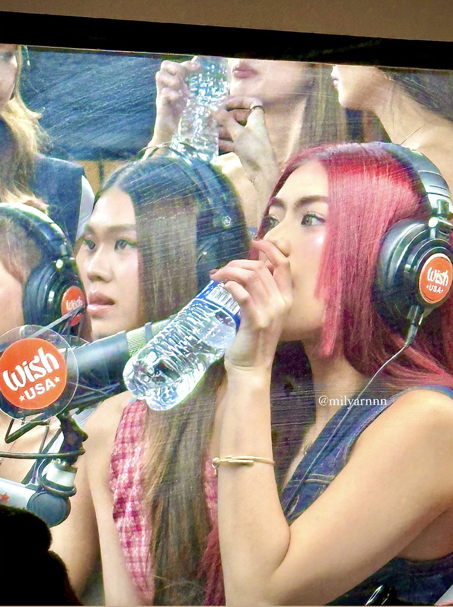 MIKHA?? 🧎‍♀️🧎‍♀️🧎‍♀️

#BINIxWishUSA #BINI