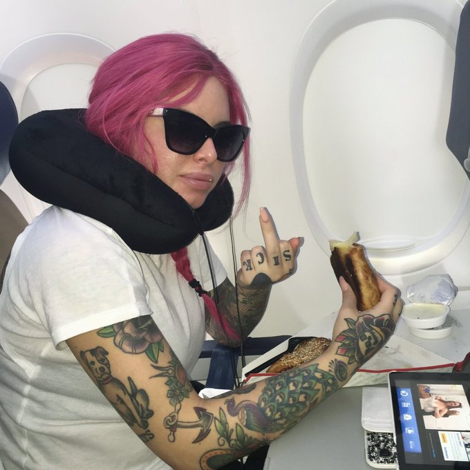 Watch Christy Mack's leaked NSFW photo on TwXstars