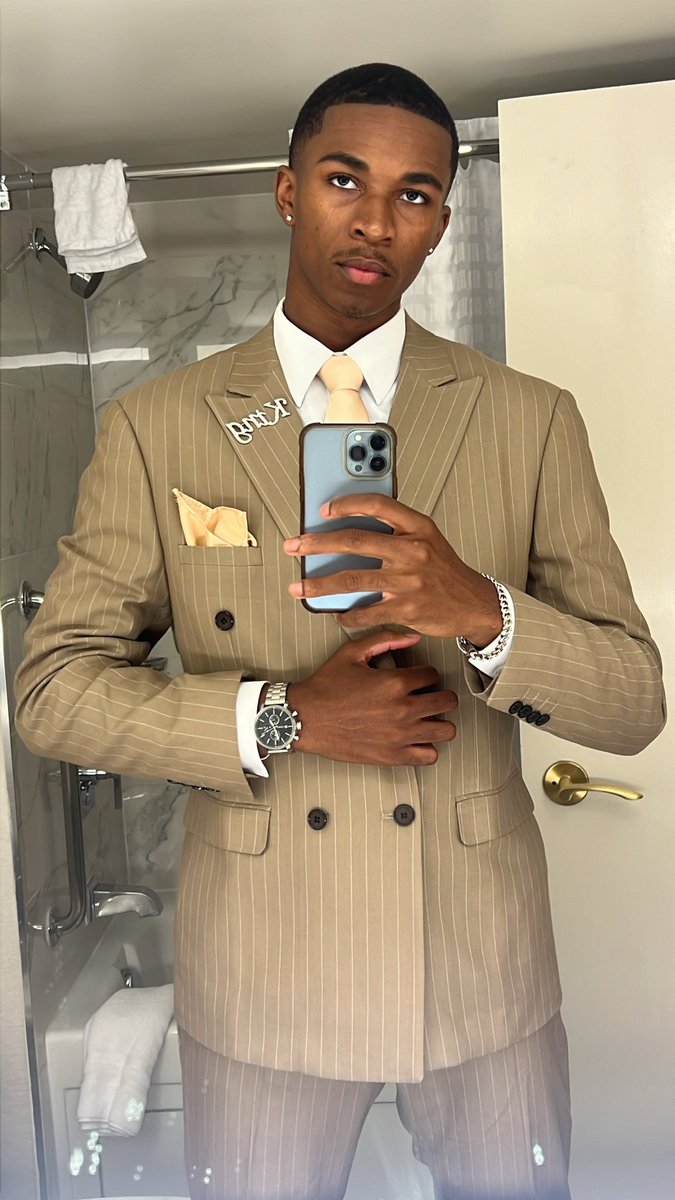 let’s go suit for suit… 🤣