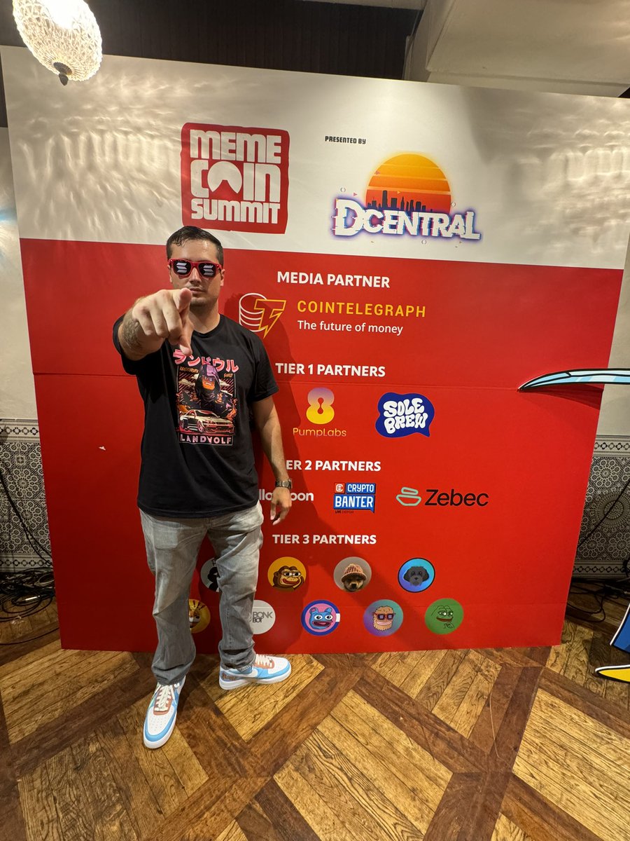 DaSheikh's tweet photo. Tokyo was lit 🔥 as soon @InvestWithRex showed up and delivered his fireside chat with key speakers at @MemecoinSummit 

Japan learned a lot from the “boys club” maxi himself and this is him telling y’all $WOLF is the ☝️ 

#memecoinsummit #boysclub #landwolf #SOL #memecoins #brett #pepe