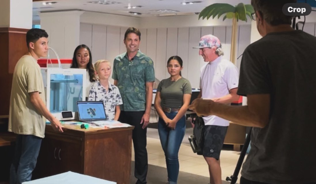 On set filming Cooking w/ Cutty.. Filming process of 3d printing the @Glia_Intl stethoscope <a href="/Ultimaker/">UltiMaker</a>