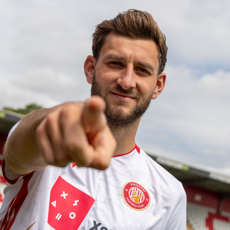 StevenageFC's tweet photo. Welcome to #StevenageFC, Charlie Goode! ✍️