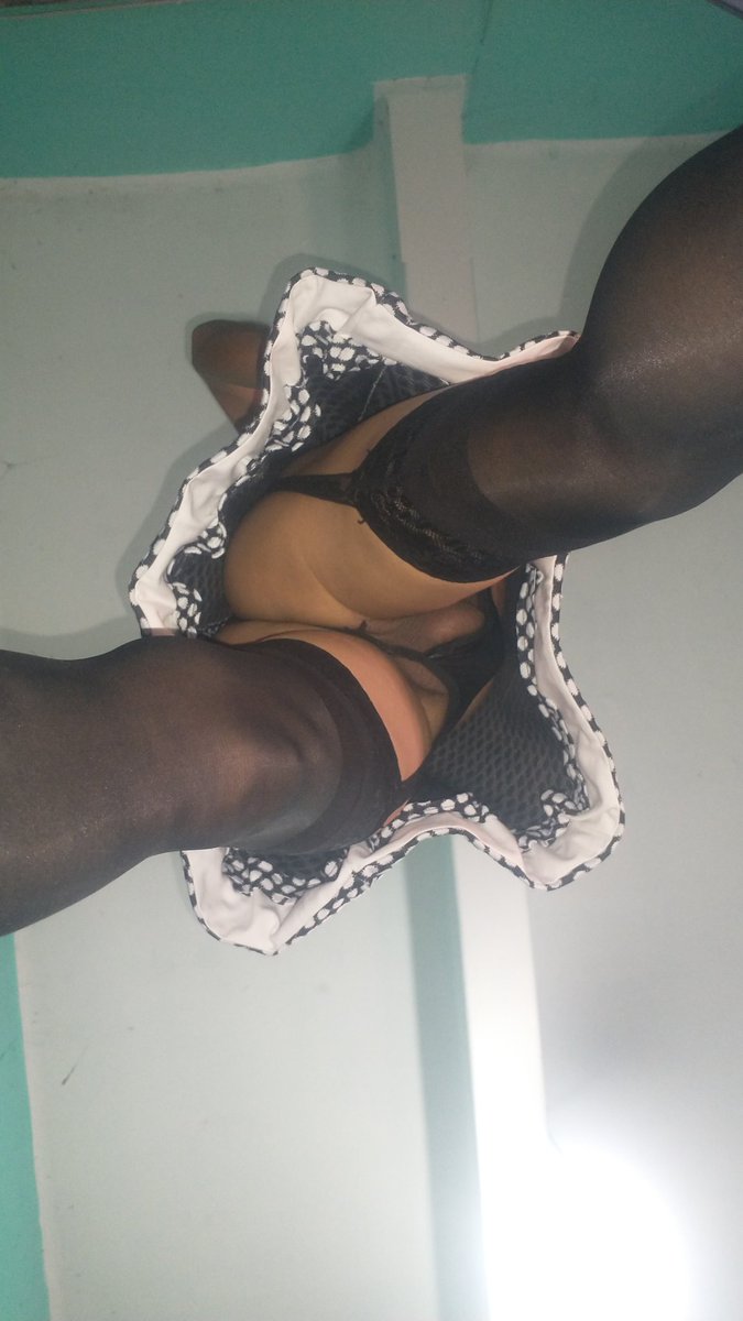 Geraldinetvoax's tweet photo. #upskirt #tanga #medias #liguero https://t.co/m3y5nvNkFD