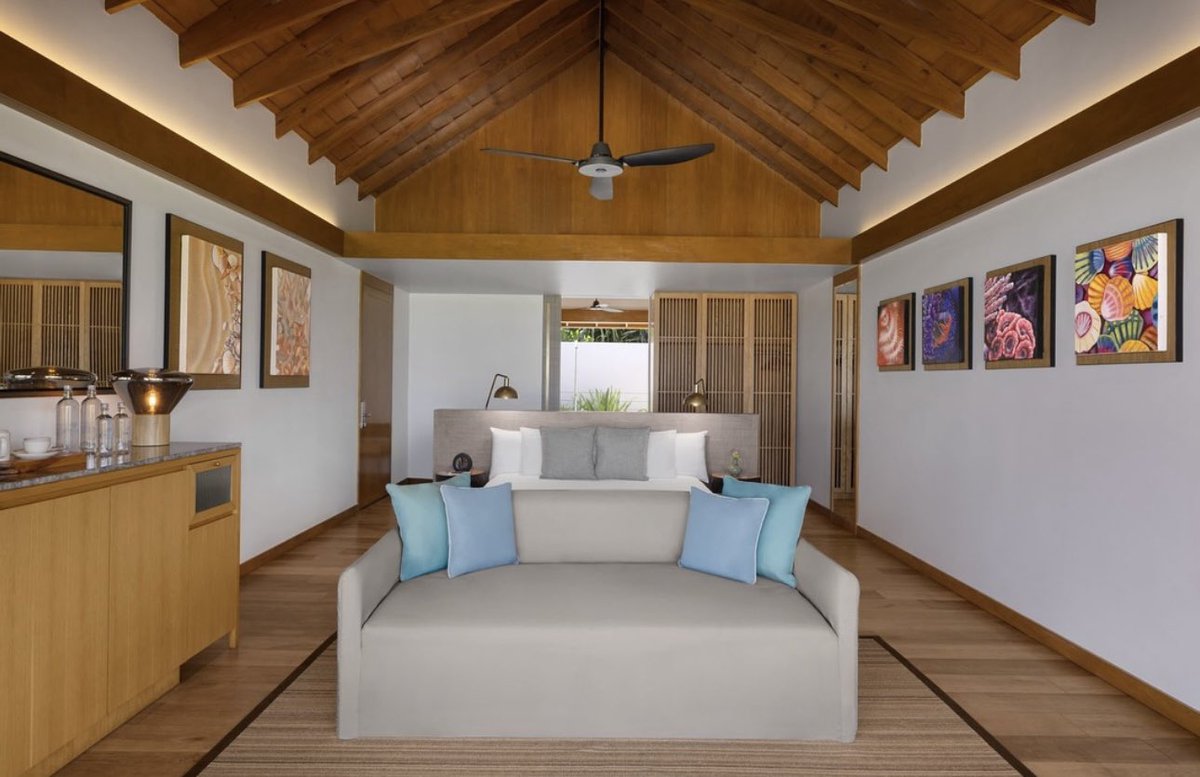 ttpdxb's tweet image. Pristine beaches combined with exquisite design. Our Beach Villas will be your new obsession, calling you back time and again to Emerlad Faarfushi Resort &amp;amp; Spa. Maldives 
#resort #spa #emeraldcollection #summervacation #instatravel #beautifuldestinations #honeymoon #holiday
