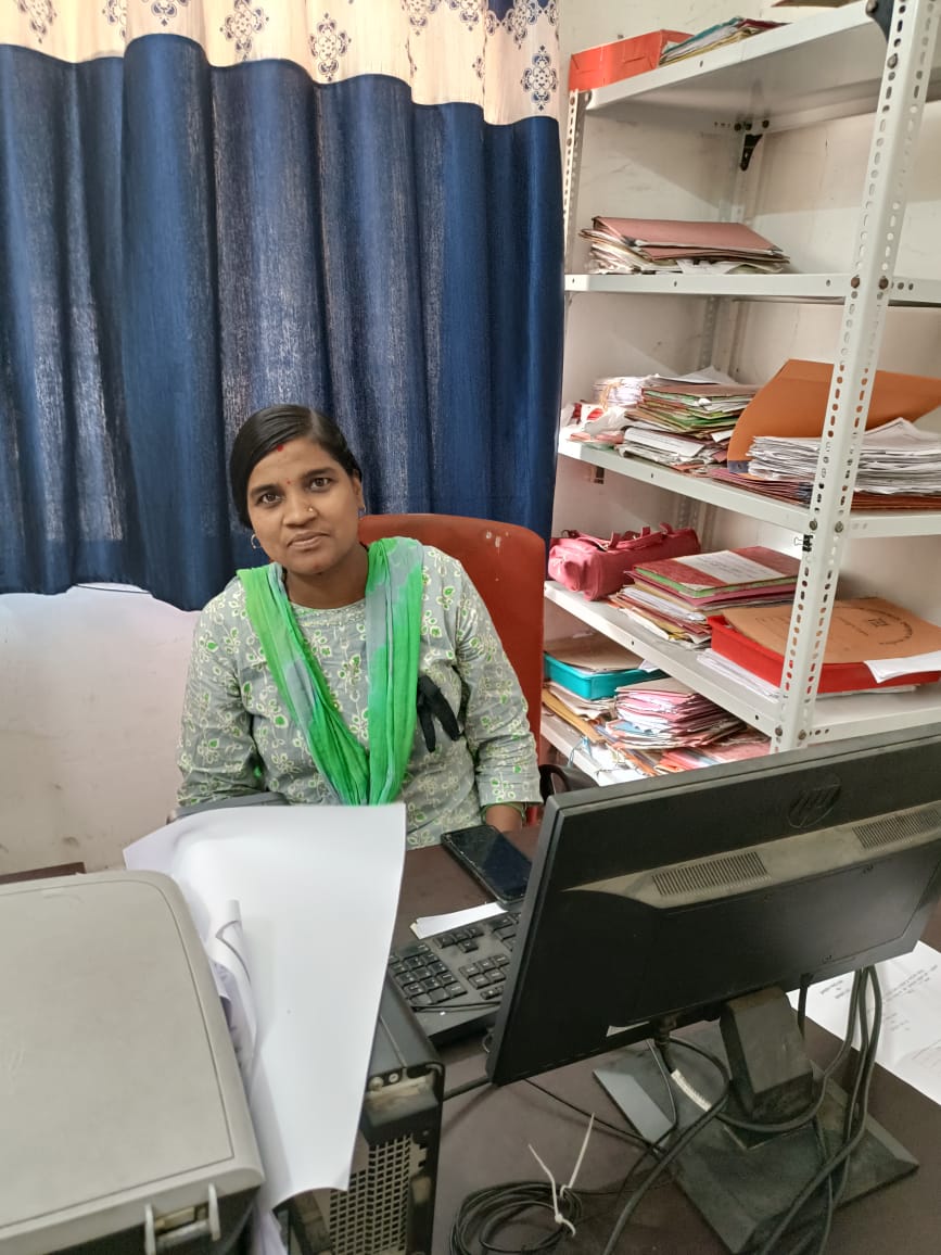 anujsinha's tweet photo. @jssscou @JharkhandCMO 
राज्य सामाजिक सुरक्षा कंप्यूटर ऑपरेटर संघ के पूर्व निर्धारित कार्यक्रम के अनुसार सामाजिक सुरक्षा विभाग अंतर्गत कार्यरत सभी कंप्यूटर ऑपरेटर अपनी मांगों के समर्थन में सरकार का ध्यान आकृष्ट करने हेतु दो दिवसीय काला बिल्ला लगाकर अपना विरोध जता रहे हैं। https://t.co/eTcuicYhin