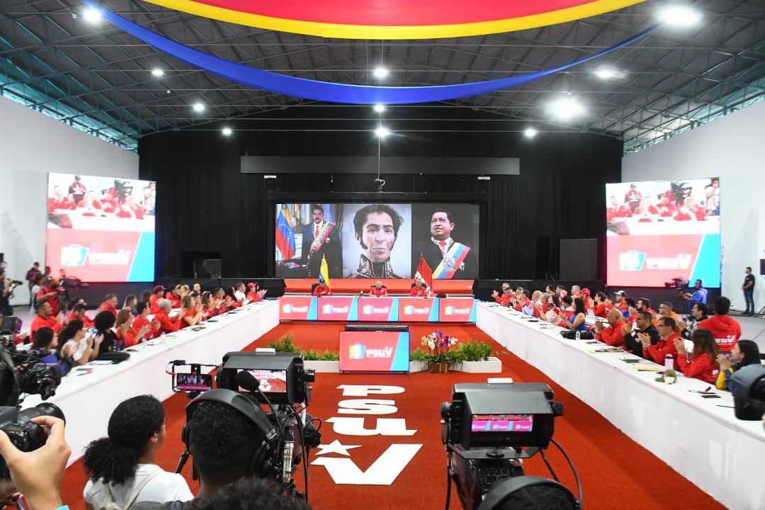"Nosotros seguiremos por el camino de la paz", Diosdado Cabello.

<a href="/dcabellor/">Diosdado Cabello R</a>
#PatriaSoberanaYPlena