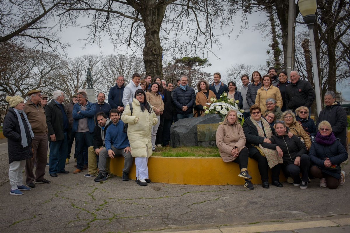 CDJ_Florida's tweet photo. Homenajeamos a Jacinto Párraga y a los caídos en la defensa de la Florida, quienes defendieron las instituciones y ayudaron a construir la libertad de nuestra Patria.
Contamos con la presencia de autoridades y la Presidenta del Partido Nacional y querida floridense Macarena Rubio https://t.co/aU9WFFPHLq