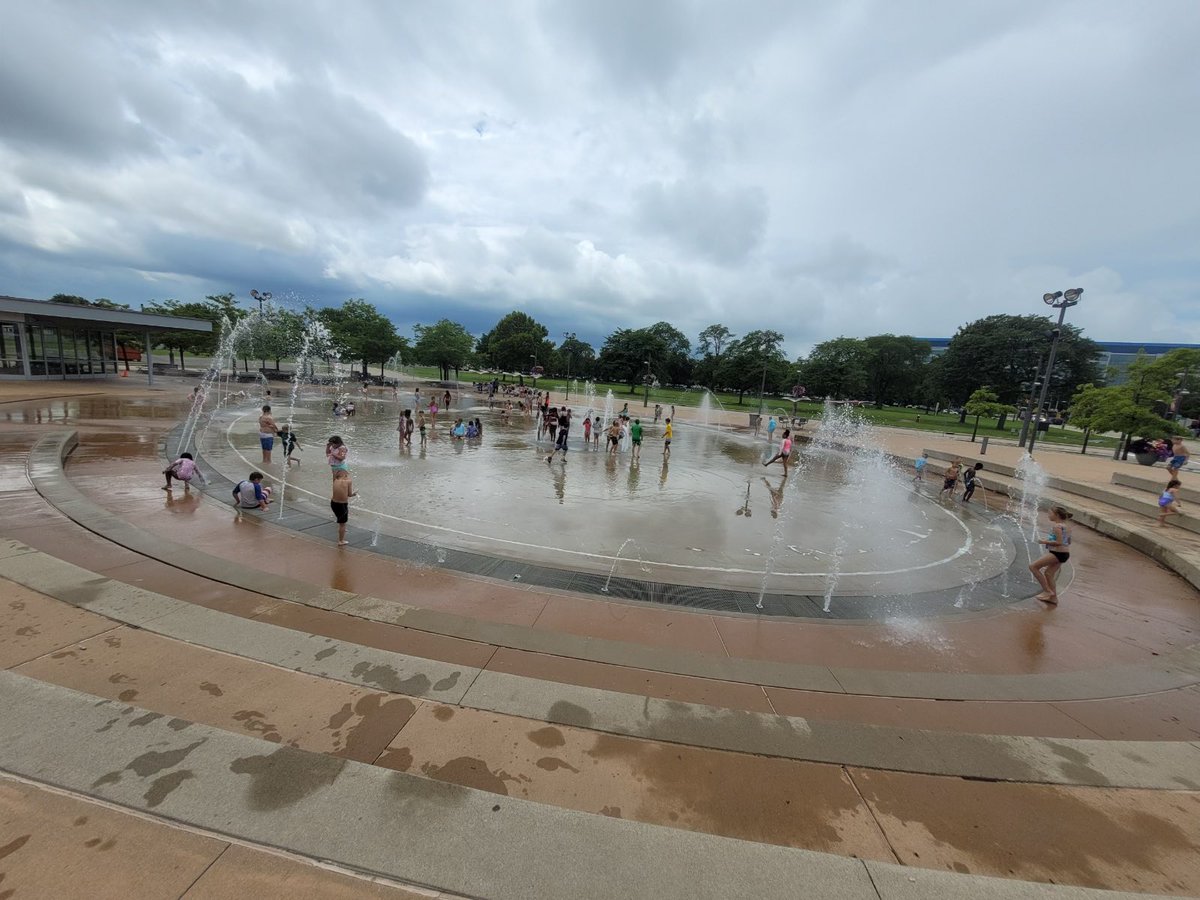 WarrenWoodsPS's tweet photo. SACC had a great visit to our local Warren Splash Pad! https://t.co/Ofllth6PHi