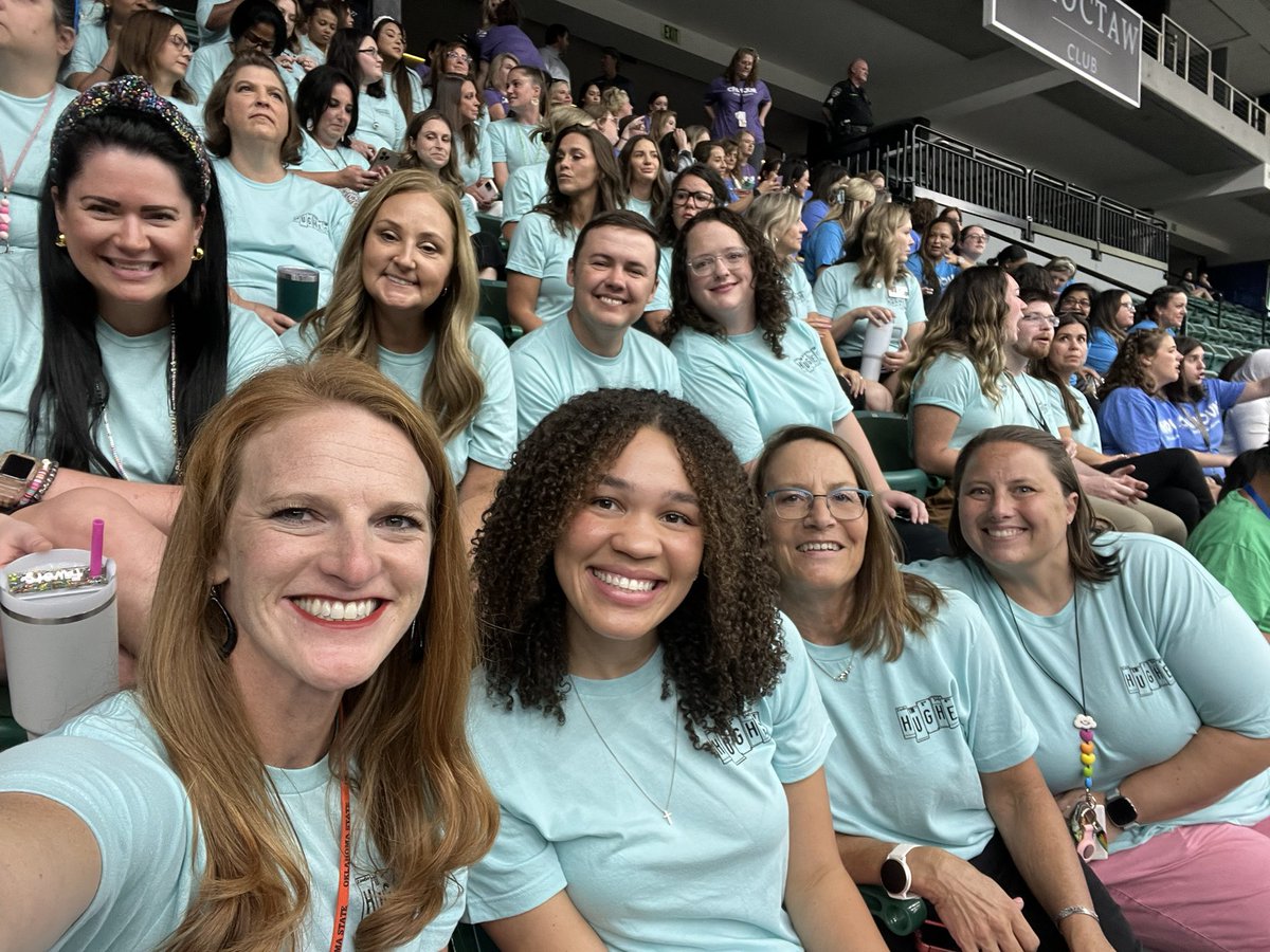 Sarah Fox tweet media