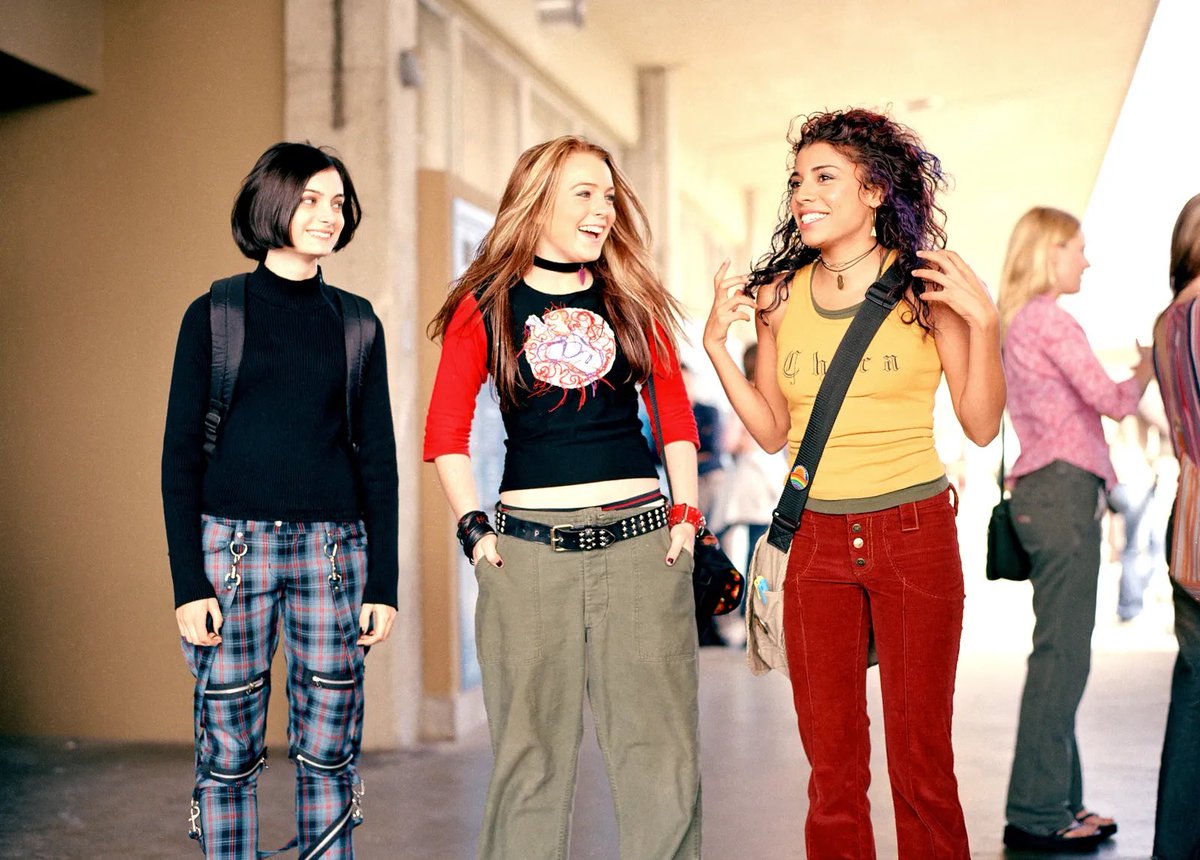 notgwendalupe's tweet photo. some actresses that auditioned to be part of the band pink slip included: raven symone, ashley tisdale, naya rivera and sophia bush https://t.co/0INFPyDJZK