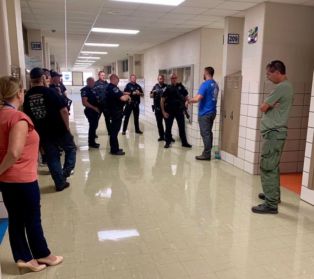 lchs310's tweet photo. Bartonville Police Participate In Comprehensive Safety Drill at Limestone Community High School https://t.co/GBrXKiwJPE https://t.co/VObGhTDA7g