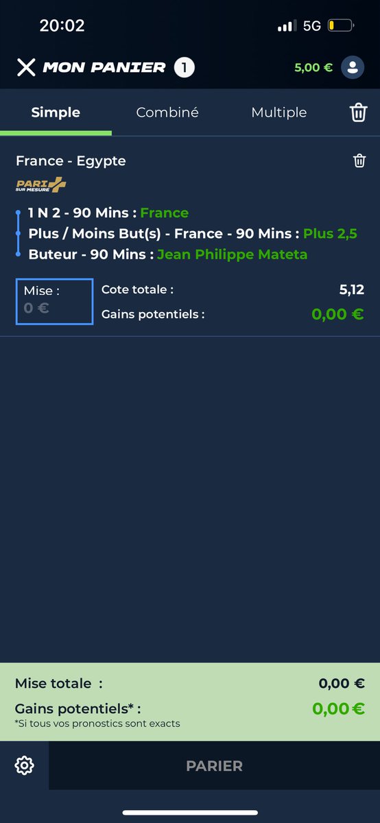 Paulanfray's tweet photo. @ParionsSport @Papa_rieur @pronoland_ 

⚠️🚨Mais quelle honte parions sport ?!!?? Donc là concrètement je viens de déposer 100€ sur cette cote qui est annoncé à +1,5 buts alors que sur la cote si on regarde bien c’est +2,5 buts
@ParionsSport Passez en dm pour régler ça svp ⚠️🚨 https://t.co/vg6XjilVKH