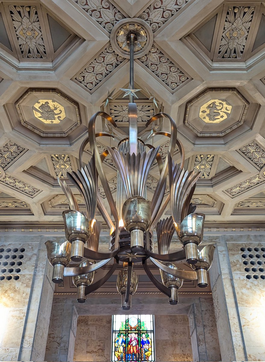 kylekingen's tweet photo. Visited the @state_library for the first time (I know, I'm a bit embarrassed it's taken this long) Love how Pierre &amp; Wright utilized the compression and release method when entering the central stairs leading into the Great Hall https://t.co/f130XG6jF6
