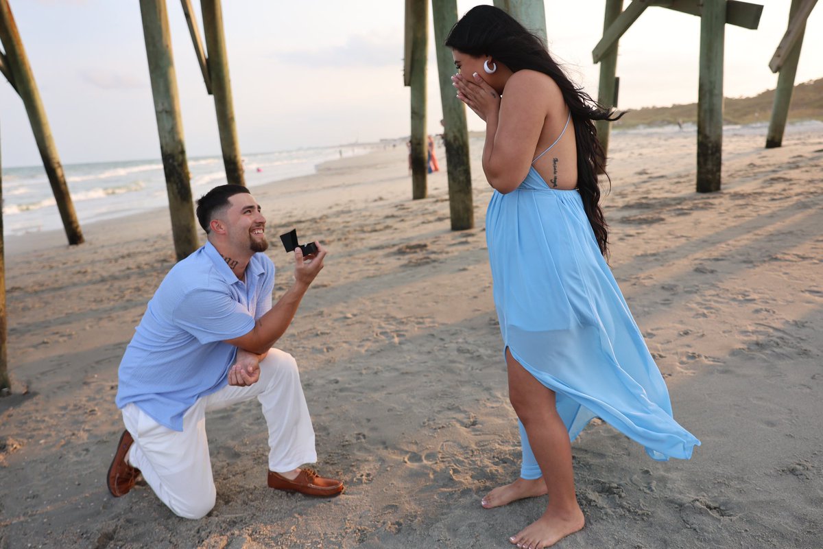 OmgCedessss's tweet photo. Finally a FIANCÉE 💙 https://t.co/cXJYky3lJl