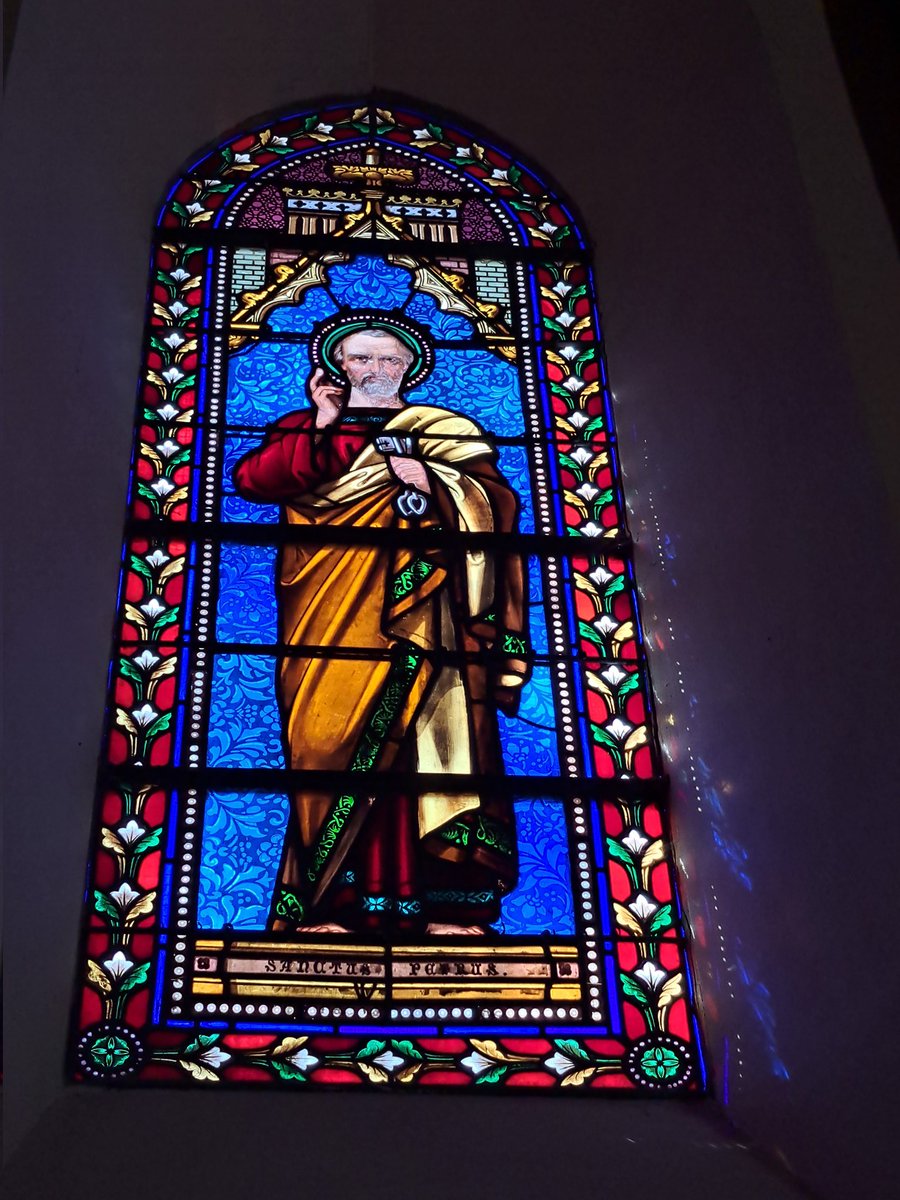 ch_hasenfratz's tweet photo. đ€© vitraux Ă©glise St Martin #Guerville
#MagnifiqueFrance https://t.co/DaZmSgsRsc