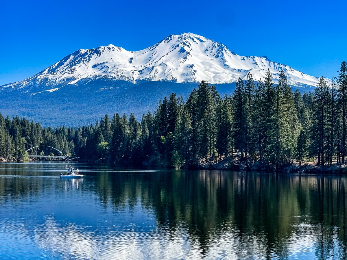 #RuralCountyPhoto: #RCRC received many amazing submissions for our 8th Annual Rural County Photo Contest including this incredible image of Mount Shasta reflected across Lake Siskiyou in #SiskiyouCounty from our 2nd place finalist Jeanie Bridges.

Details: bit.ly/470bY3o