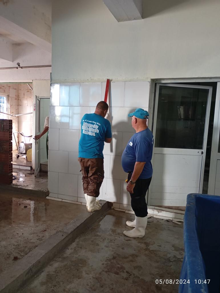 ConchitaHumanos's tweet photo. Solo hay que dar la tarea ,el hombre lleno de responsabilidad y compromiso está presente ,hoy realizan la barrera sanitaria de la Fábrica de Pastas de fruta de nuestra organización. #Conchita #MinalXMasAlimentos https://t.co/OLy8n56XgT