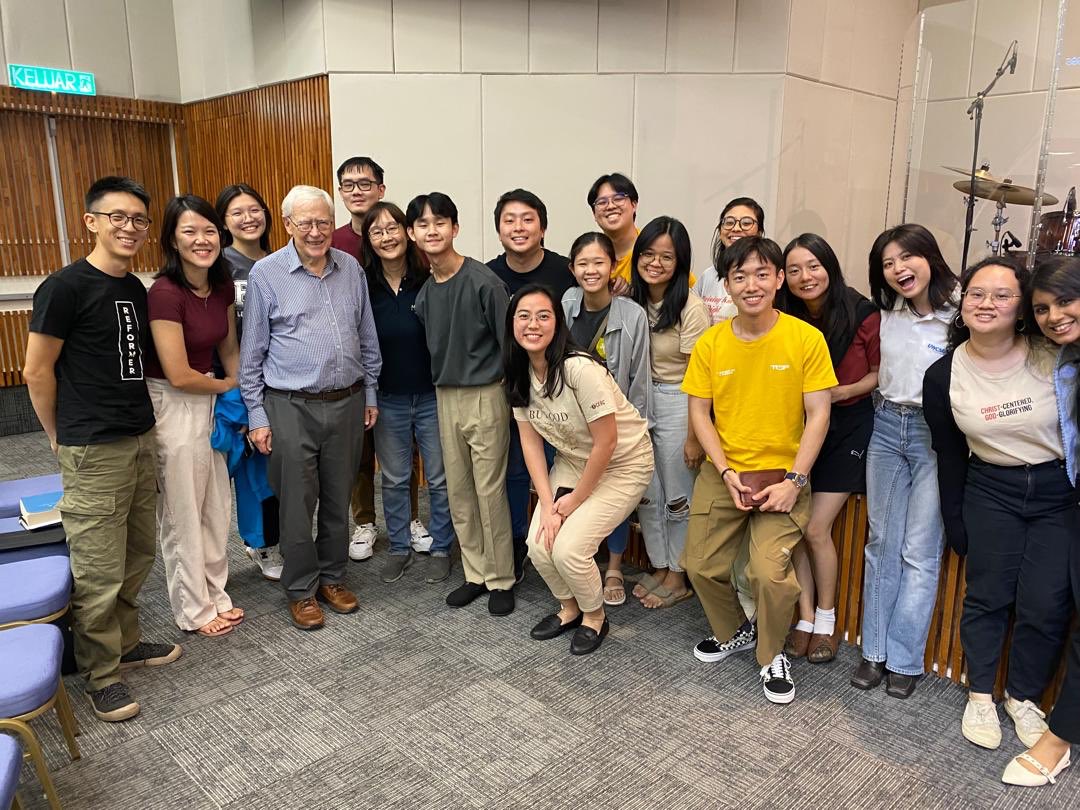 gan_robin's tweet photo. My former principal of Moore College in Malaysia! Peter Jensen is speaking at KVBC. This man’s teaching has contributed to the shape of CERC and the people in this photo with him. https://t.co/VwMUhMPYrX