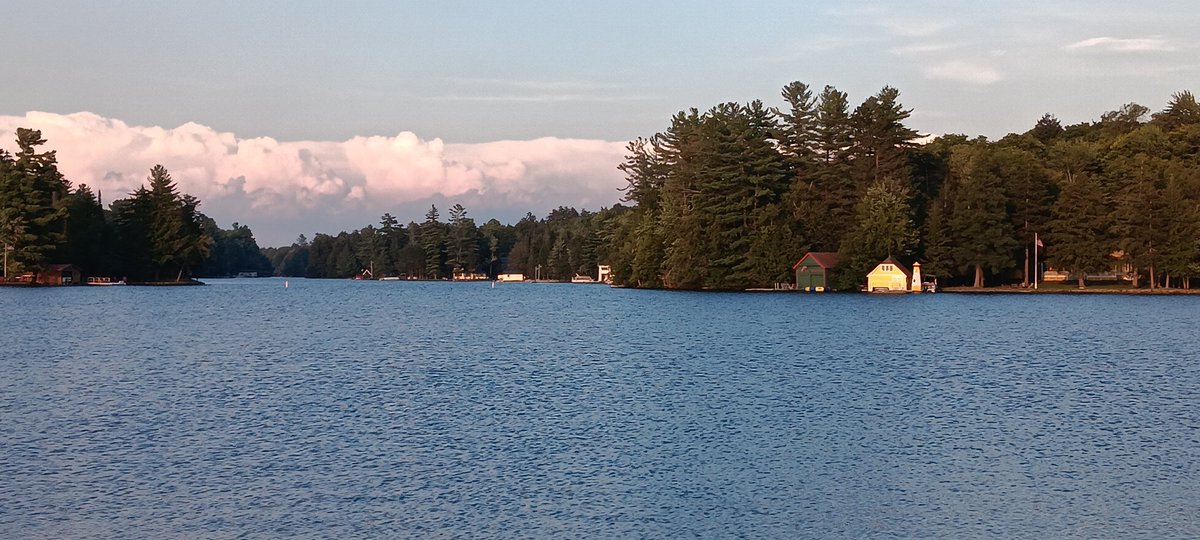 Running62338758's tweet image. Refreshing, cooler air up here in the #Adirondacks @DHTheWeatherNut hope it gets your way soon.
