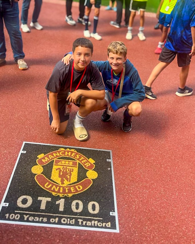 Iconz Experience tweet media