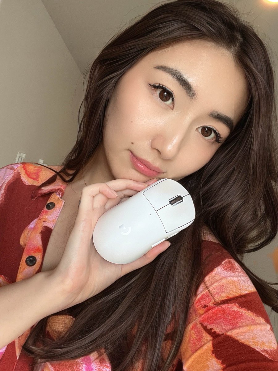 xChocoBars tweet media