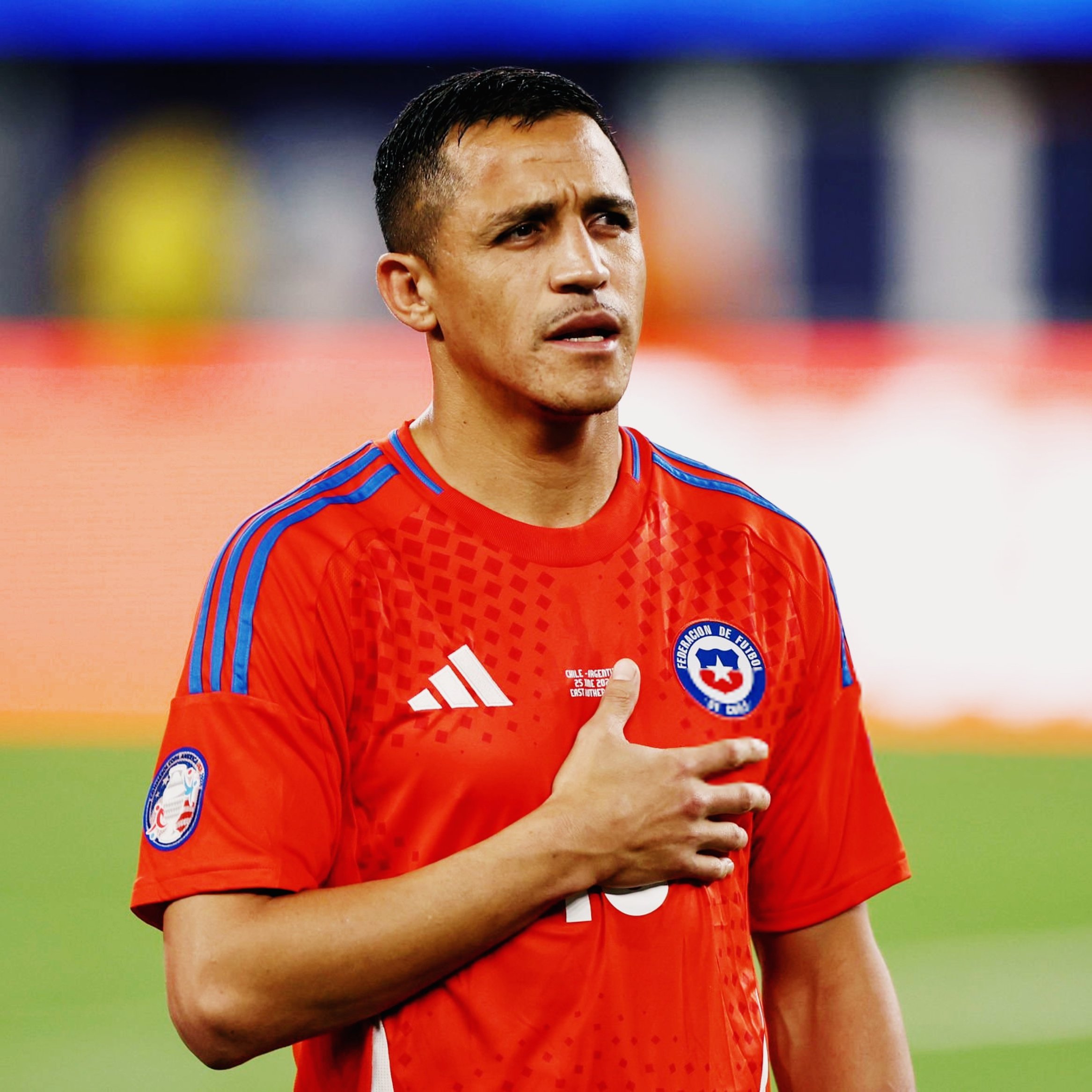 Alexis Sánchez podría debutar después de las eliminatorias de octubre.