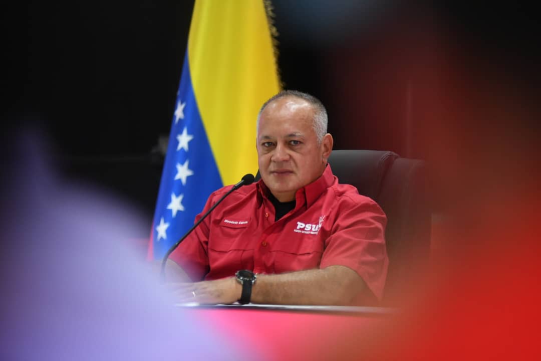 "Aquí en Venezuela ellos no van a tumbar el gobierno viendo Tiktok, aquí hay un pueblo dispuesto a defender nuestro país. Venezuela seguirá siendo vanguardia de los pueblos libres del mundo", Diosdado Cabello.

<a href="/dcabellor/">Diosdado Cabello R</a>
#PatriaSoberanaYPlena