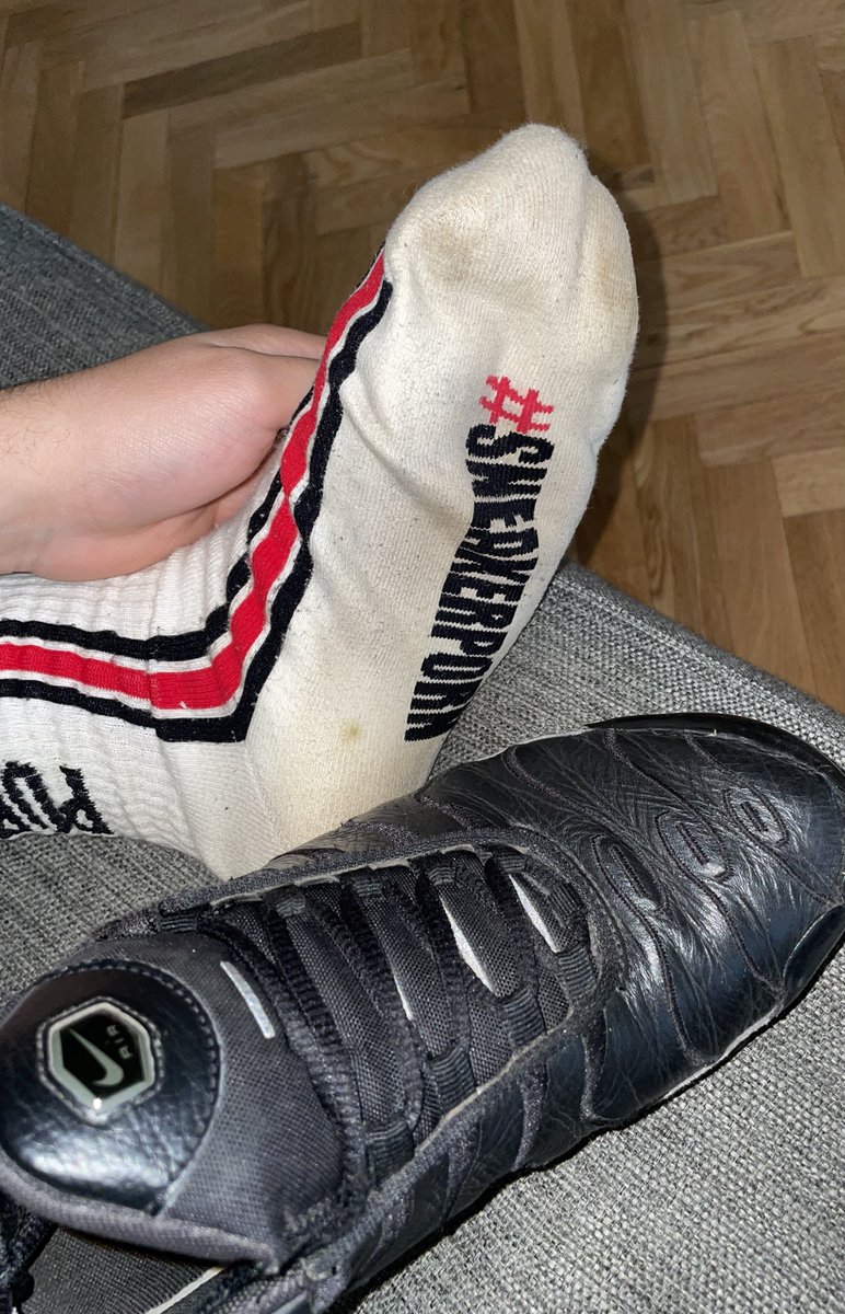 SNKSOCKS tweet media