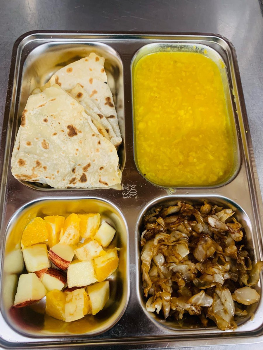 Patients meal at Vunidawa Subdivisional Hospital, Naitasiri. (A government funded public hospital) 
Great effort by the team and congratulations … Totoka vakaoti 🙌🏾❤️

PC: Vunidawa Hospital Chef