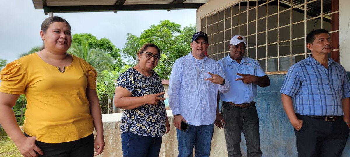 LaLuchaSigue79's tweet photo. La Alcaldía del Poder Ciudadano y el MINED llevaron a cabo el acto de inicio de las obras de mejoramiento del Centro Escolar de la Comunidad Mokoron, en el municipio de El Coral. 🌟 El Gobierno Local invertirá 401,658.96 córdobas para garantizar https://t.co/MJAqDcyxms