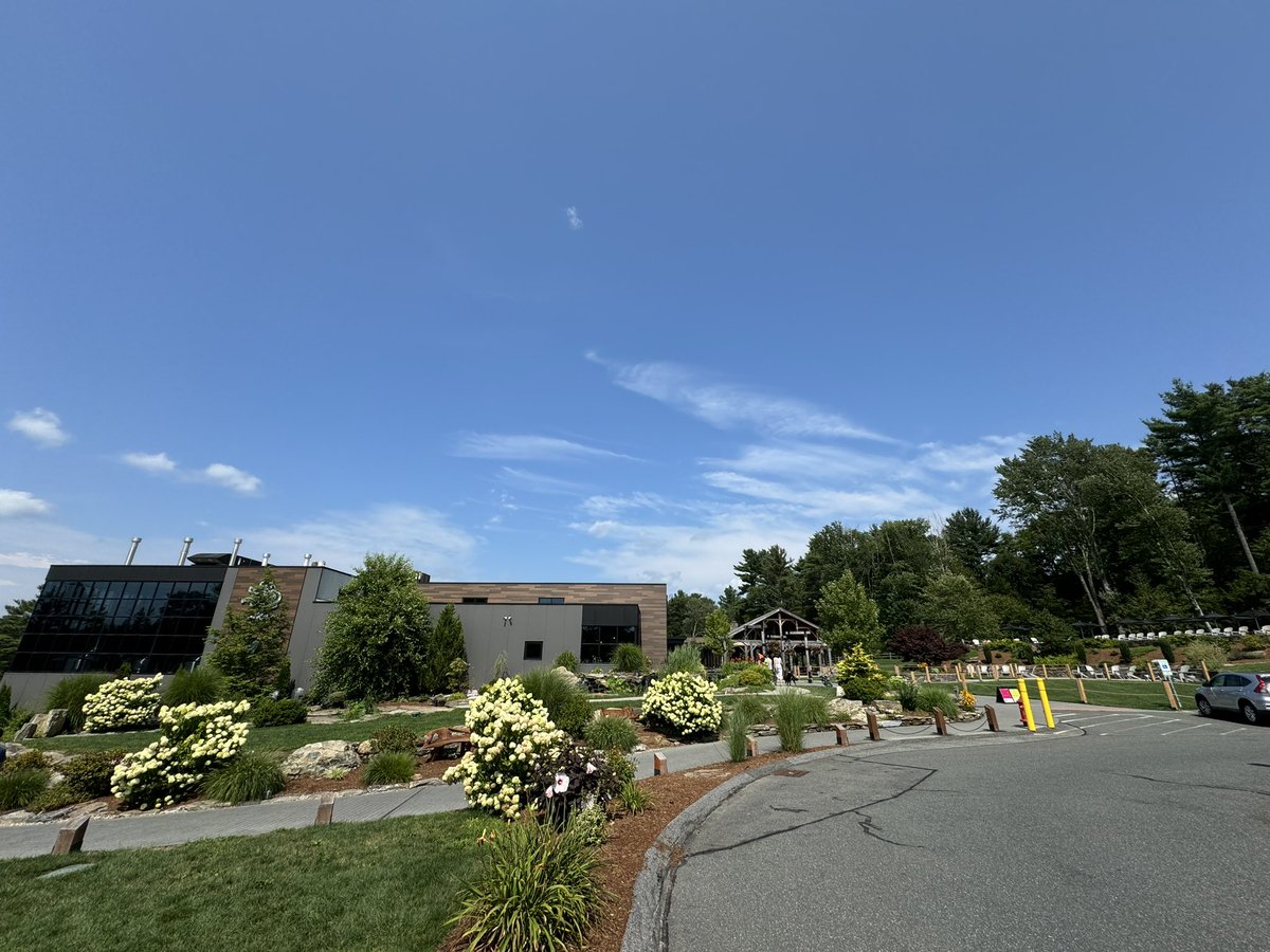 ThePinWhale's tweet photo. Always gotta stop by @TreeHouseBrewCo when we’re in the area. #treehousebrewing #treehousebrewco #treehousebrewery #brewery #brewerylife #craftbeer #craftbeerporn #beer #beertime🍻 #coldbrew #coldbrewcoffee #massachusetts #massbreweries #newengland #newenglandliving https://t.co/UgcN4EQwxT